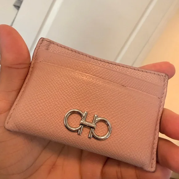 Salvatore Ferragamo Blush Leather Card Holder - Picture 1 of 6